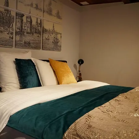 Nocleg ze śniadaniem Charming Jan Zonder Vrees 4*